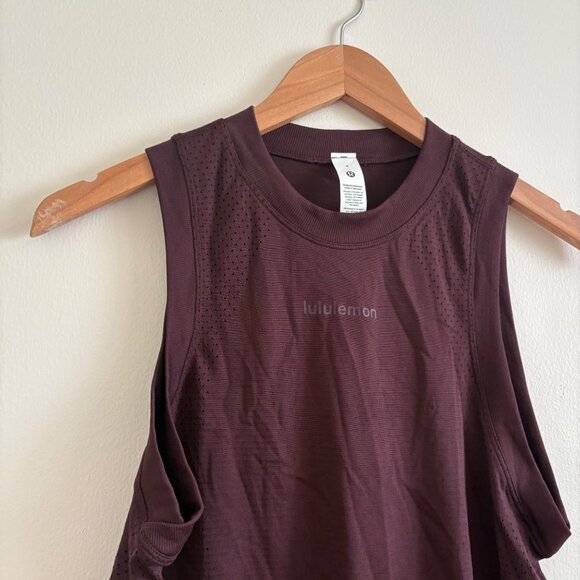 Lululemon Athletic Swiftly Tech Cropped High Low Hem Tank Top Plum NWT Size 4 - Picture 3 of 7